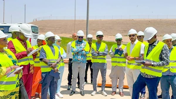 L’équipe du voyage d’études au Maroc a effectué une visite de terrain à la station de dessalement des eaux de mer, un site stratégique pour l’approvisionnement en eau potable dans un contexte de pression croissante sur les ressources hydriques.